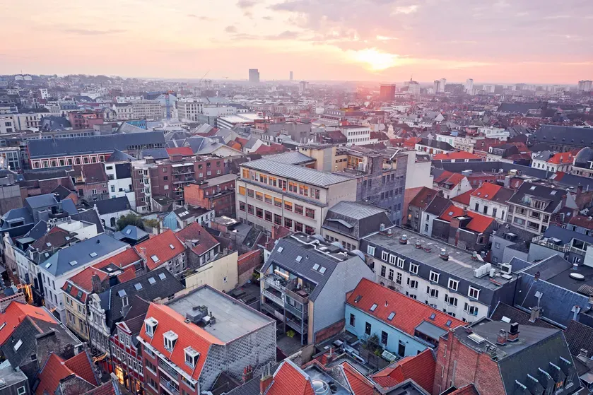 Om het doel van een miljoen woningen te halen moet er verder gedacht worden 